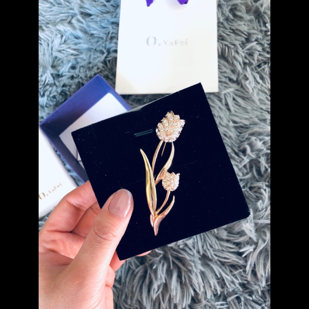🆕 Floral Gold Brooch Pendant Pin